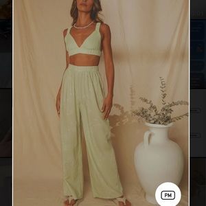 Peppermayo Isola Linen Pants (AU 6) and Cici Linen Crop Top (AU 4)